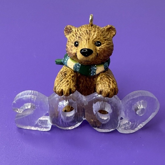 Hallmark Cool Decade 2009 Brown Bear Polar Animal Figurines Dated Discontinued - Picture 5 of 5